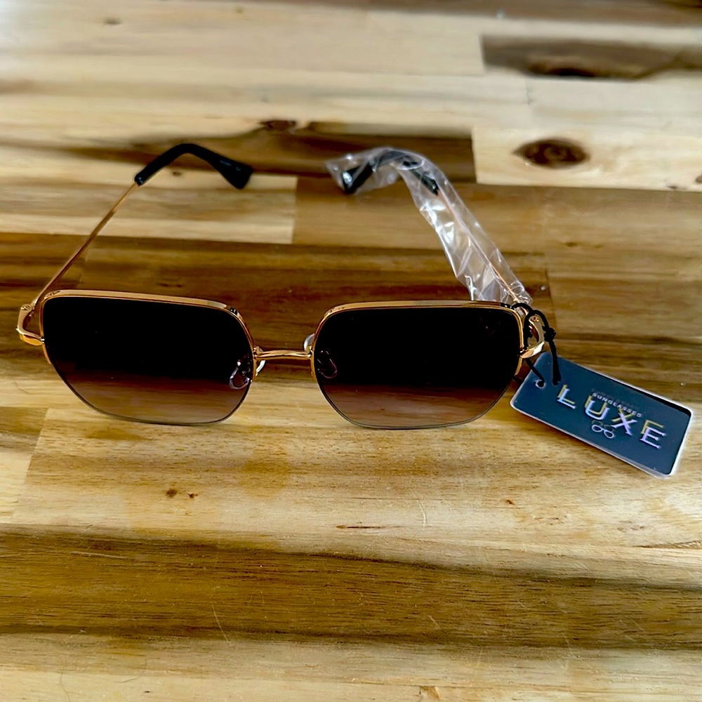 NWT Luxe Sunglasses